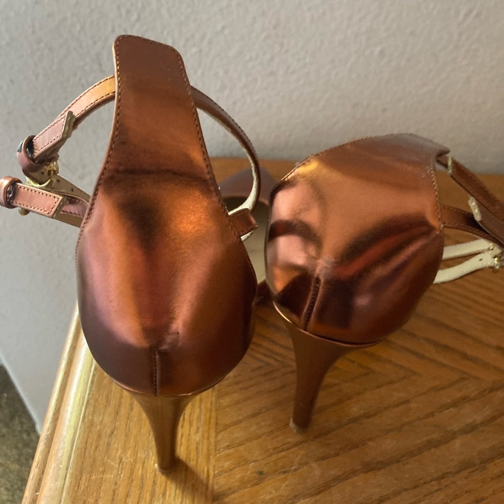 J. CREW Coppertone Metallic Heels With Dual Ankle Straps. Size 8. - Picture 3 of 9